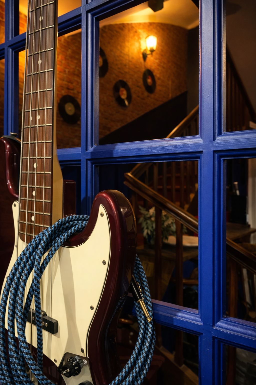 Guitare basse lumineuse
