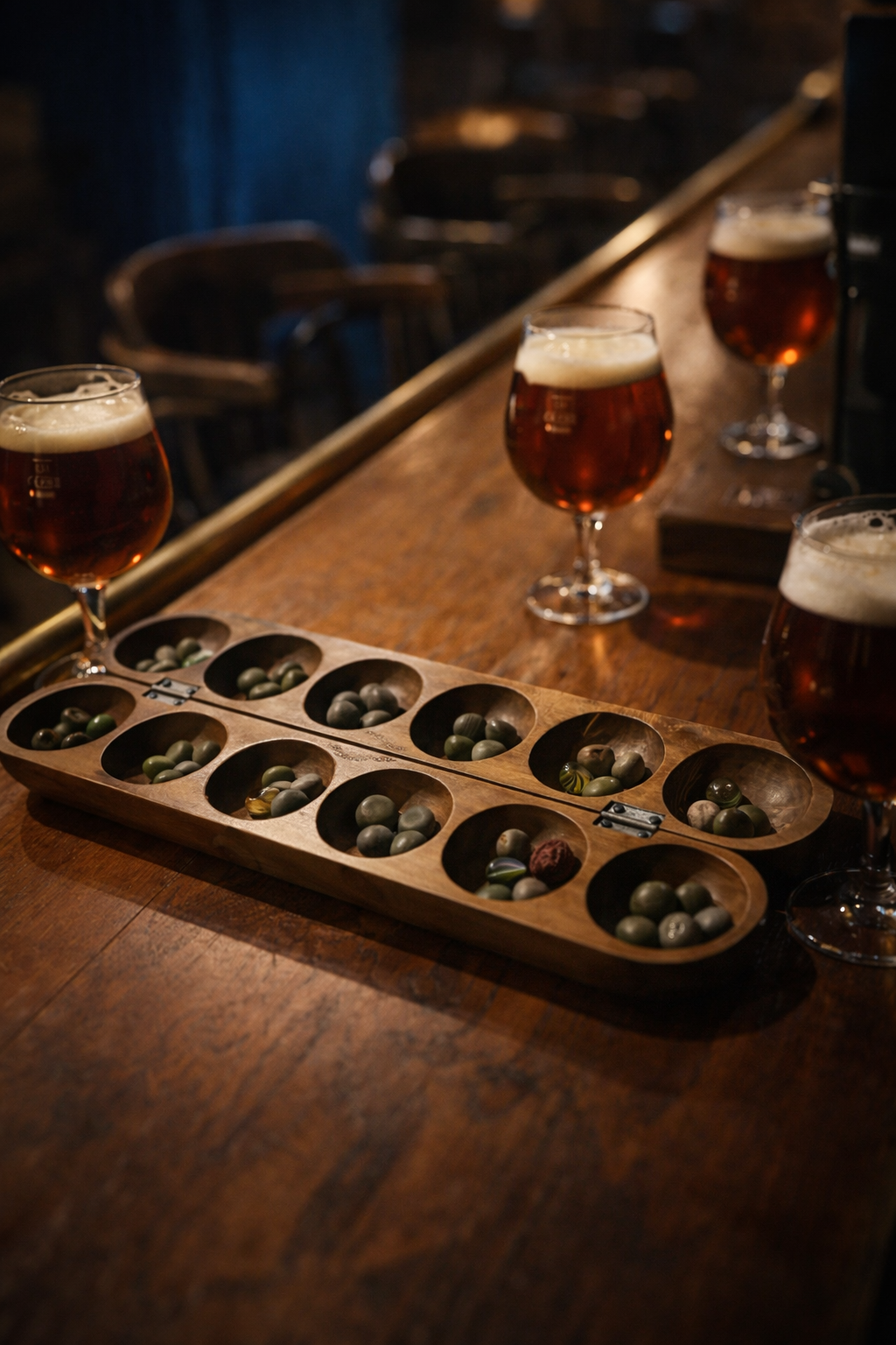 Verre et jeu en bois au Winston